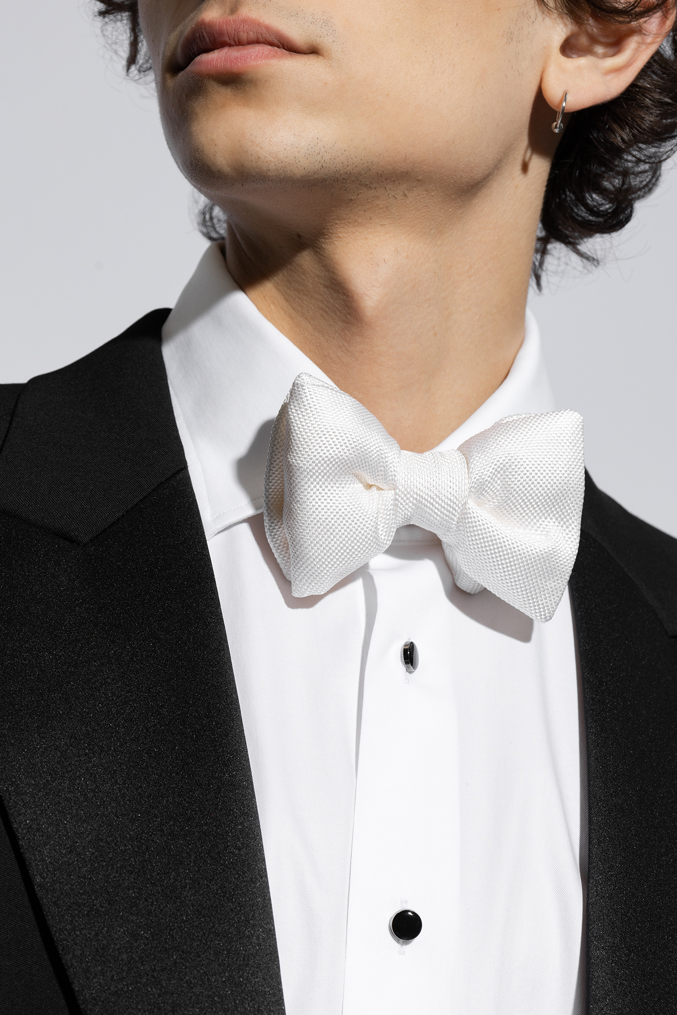 White Silk bow tie Tom Ford - SchaferandweinerShops TW